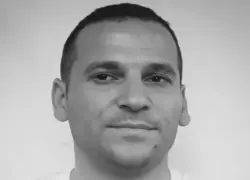 Dritan Rexhepi, el 'rey de las fugas', habría cooptado médicos y un funcionario del SNAI para ocultar su fuga de Ecuador.