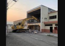 Derrocan pabellón en la Penitenciaría de Guayaquil: la infraestructura servía para atacar a uniformados