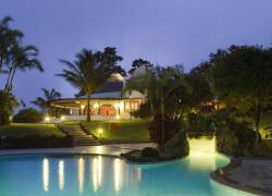 Por medio de un convenio de franquicia con Serinatura S.A. la marca Curio Collection by Hilton llegará a la isla Galápagos, en Santa Cruz, con la conversión del Royal Palm Galapagos Hotel.