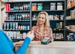 De acuerdo con un análisis realizado por la empresa de investigación dichter &amp; neira (d&amp;n) se observó que los consumidores compran de formas distintas en las tiendas de Ecuador de acuerdo a las regiones.