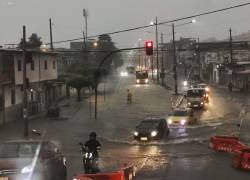 Calles inundadas en el sector de La Primavera 2.