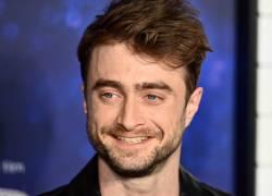 El actor británico Daniel Radcliffe en su arribo a la premiere de Weird: The Al Yankovic Story en el 2022. El actor a comentado que le entristece la posición de la escritora J.K. Rowling sobre las personas transgéneros.