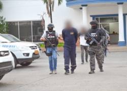 Procesan a miembro de la Armada por trasladar droga en vehículo del Estado: fue descubierto en un operativo