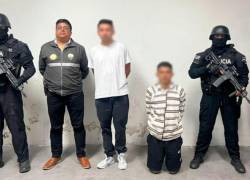 Fotografía que muestra a los dos individuos capturados.