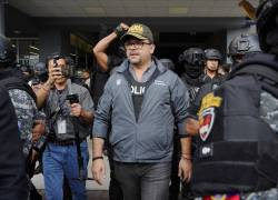 Ministro del Interior, Jhon Reimberg, informa sobre operaciones durante el toque de queda.