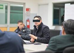 Fotografía de archivo que muestra al director de la Agencia Nacional de Tránsito (ANT), Pedro Abril (C).