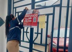 Clausuran dos concesionarias en Quito tras denuncias de clientes que aseguraron pagar por autos nunca entregados
