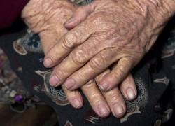 Fotografía referencial de una mujer anciana.