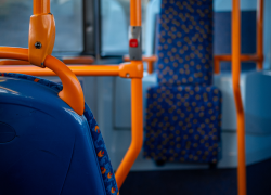 Fotografía referencial de un bus de transporte urbano.
