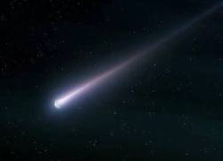 Cometa espacial observado por telescopios terrestres y espaciales.