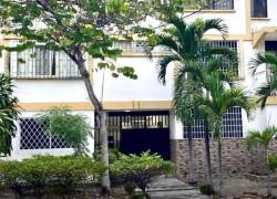 Fotografía que muestra el edificio de departamentos en el que fueron hallados los restos de la abogada Martha Solís Cruz.