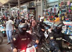 Incautan mercadería valorada en $30.000 en la Bahía de Guayaquil: presunta falsificación de marcas