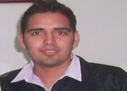 Leandro Norero recibió la visita de una pastora cuando estaba en la cárcel; ella lloró al verlo.