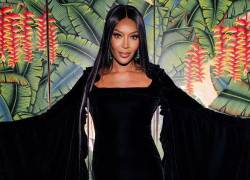 La supermodelo británica, que ahora tiene 51 años, sorprendió a todos cuando compartió la noticia en mayo del año pasado del nacimiento de su bebé.