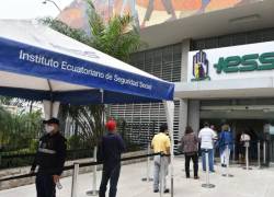 Exdirector del IESS es vinculado en caso de presunta concusión: habría solicitado dinero por informes favorables