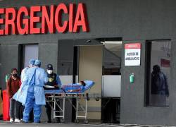 De acuerdo con el Ministerio de Salud, al momento están hospitalizadas 1.824 personas, de las cuales 600 tienen pronóstico reservado.