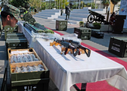 China donó 10.000 fusiles AK-47 a Ecuador.