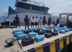 “Éxito en alta mar”: Decomisan cerca de una tonelada de droga tras operativo de inteligencia ejecutado en Manta