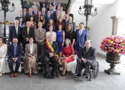 En el último encuentro con sus ministros y secretarios, Moreno se tomó varias fotos para el recuerdo de sus 4 años de gobierno.