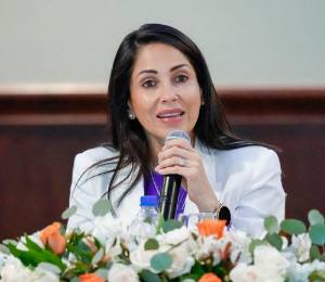 Junta Provincial Electoral de Manabí negó la inscripción de Luisa González.