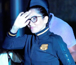 Luisa González llega a Latacunga bajo resguardo policial tras recibir prisión preventiva