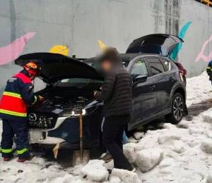 Granizada en Quito deja acumulaciones de hielo de hasta 35 centímetros y provoca emergencias