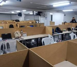 Presunto call center de coerción en el norte de Quito.