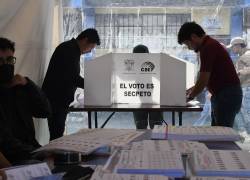 Fotografía que muestra a ciudadanos votando en las Elecciones Seccionales del 2023.