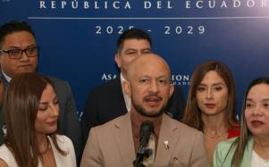 Rueda de prensa de la bancada de ADN sobre el uso de las cámaras de seguridad en Guayaquil.