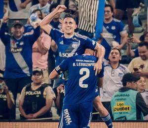Jugadores de Emelec celebran gol anotado en LigaPro.