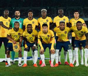 Once inicial de Ecuador en las semifinales de la Copa Kirin.
