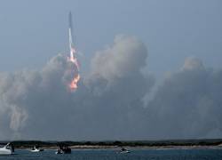 VIDEO: Así explotó el gran cohete Starship en los cielos de Texas poco después de despegar
