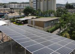 Cervecería Nacional utiliza equipos de generación fotovoltaica y paneles solares.