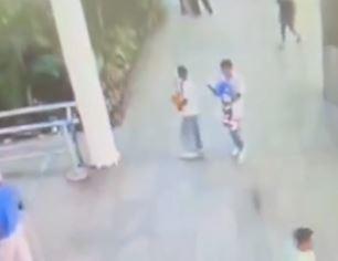 $!Dos adolescentes de 15 y 16 años llegaron al aeropuerto de Guayaquil con peluches en sus manos, pero detrás ocultaban armas para ultimar a un cabecilla de Las Águilas.