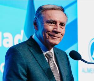 El expresidente Jamil Mahuad presentó ante la CIDH una petición para que revise su sentencia.