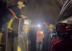 Un deslave dentro de una mina en Zaruma mantiene a tres mineros atrapados desde hace unas 48 horas.