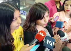 Hijas de Fernando Villavicencio cuestionan a comisión que investiga el asesinato de Villavicencio en la Asamblea.