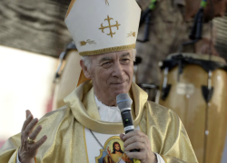 Arregui fue ordenado sacerdote el 13 de marzo de 1964 dentro del Opus Dei.