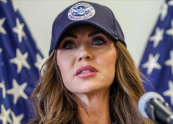 Kristi Noem, secretaria de Seguridad Nacional de Estados Unidos. Foto: AFP