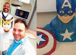 Trabajador de un hospital crea máscaras de superhéroes para que los niños no teman a las quimoterapias