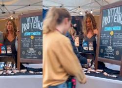 Jennifer Aniston apareció en un mercado promocionando sus productos