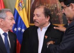 En la foto aparecen Raúl Castro, Daniel Ortega y Nicolás Maduro.