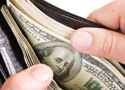 El ciudadano tiene dos opciones para declarar y pagar el Impuesto a la Salida de Divisas.