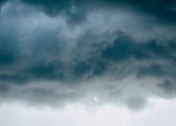 Fotografía de referencia de un cielo lluvioso.
