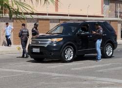 En la escena del ataque, su vehículo quedó con varios impactos de proyectiles de arma de fuego.