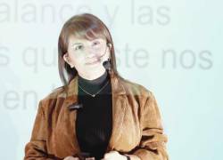 Katherin Miño, gerente general de Puntonet S.A., durante su conferencia en el Foro de Mujeres de América Economía.