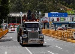 Los manifestantes piden que los aranceles del 30% impuestos entre Ecuador y Colombia sean retirados con urgencia.