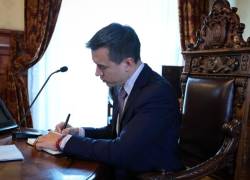 El presidente Daniel Noboa, desde Estados Unidos, donde se encuentra de gira, dispuso una serie de cambios.