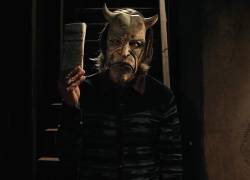 Escena de la película que muestra a The Grabber, interpretado por Etahn Hawke.