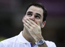 Federer se realizó una artroscopía en la rodilla derecha e intentará volver a jugar en la gira de césped.
